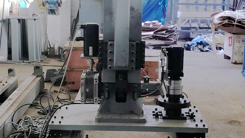 防爆伺服電機在噴涂設(shè)備上方案